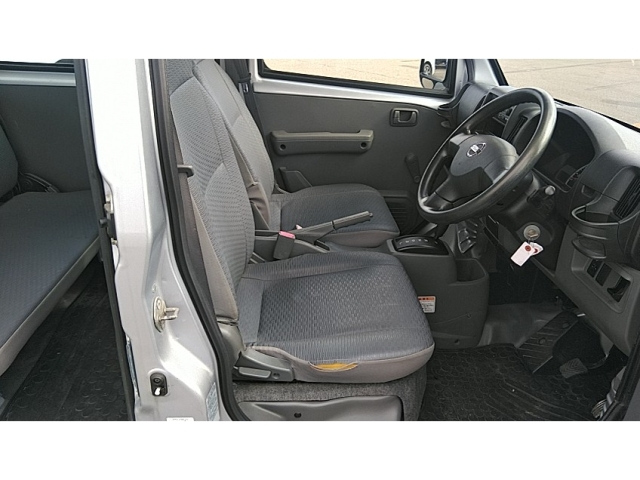 NISSAN CLIPPER VAN 2013