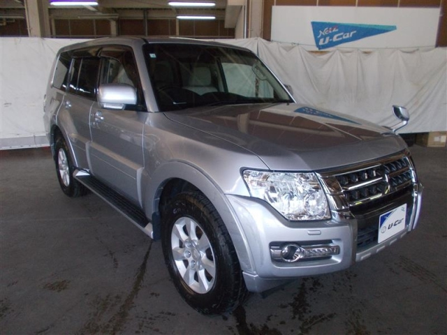 MITSUBISHI PAJERO 2014