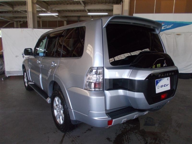 MITSUBISHI PAJERO 2014