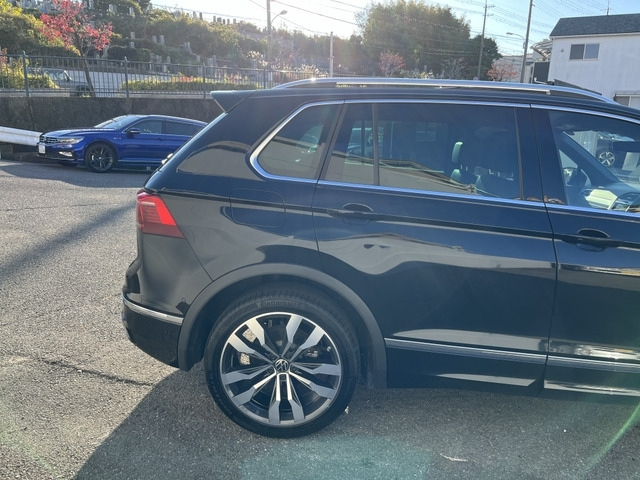 VOLKSWAGEN TIGUAN 2021