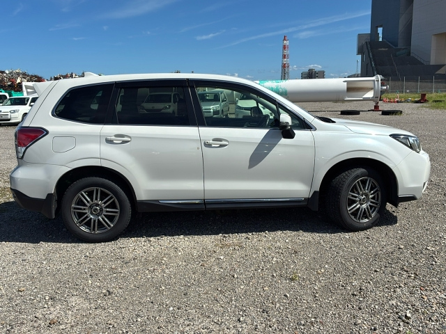 SUBARU FORESTER 2016