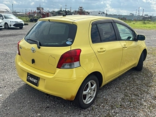 TOYOTA VITZ 2010
