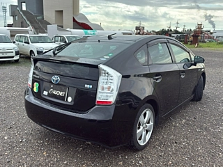 TOYOTA PRIUS 2010
