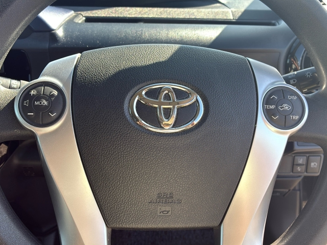TOYOTA AQUA 2016