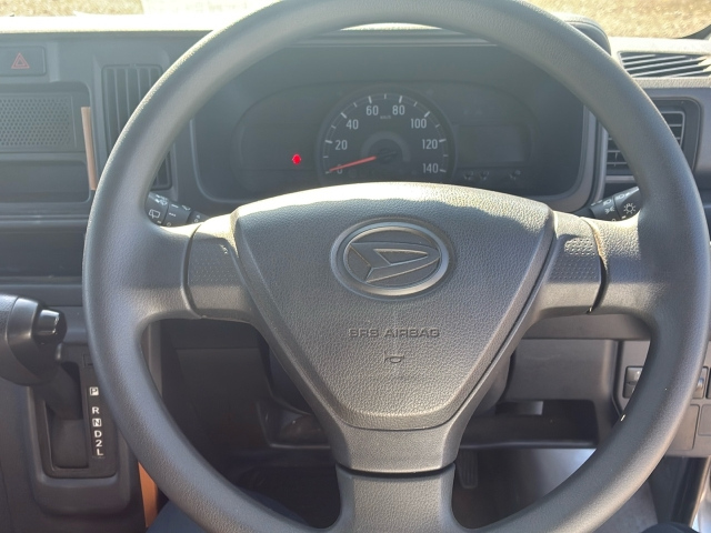 DAIHATSU HIJET VAN 2019