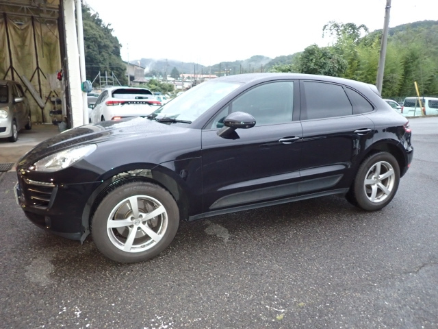 PORSCHE MACAN 2018