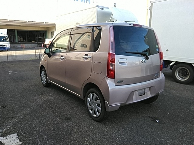 DAIHATSU MOVE 2012