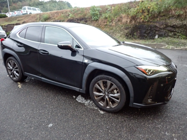 LEXUS UX 2022