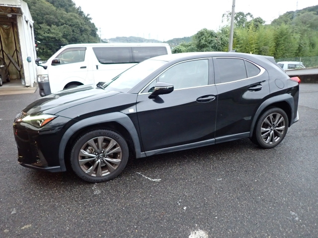 LEXUS UX 2022