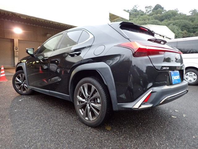 LEXUS UX 2022
