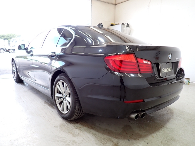 BMW 5 SERIES 2011