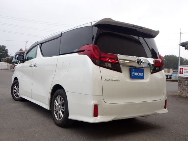 TOYOTA ALPHARD 2015