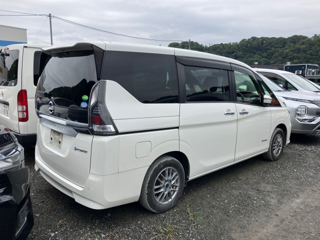 NISSAN SERENA 2018