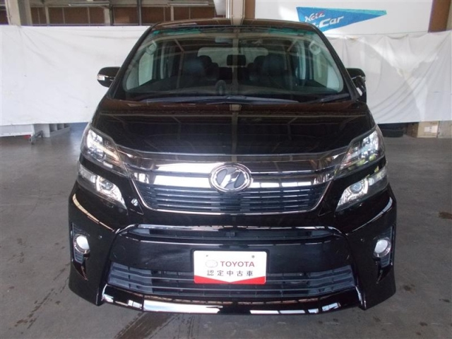 TOYOTA VELLFIRE 2013