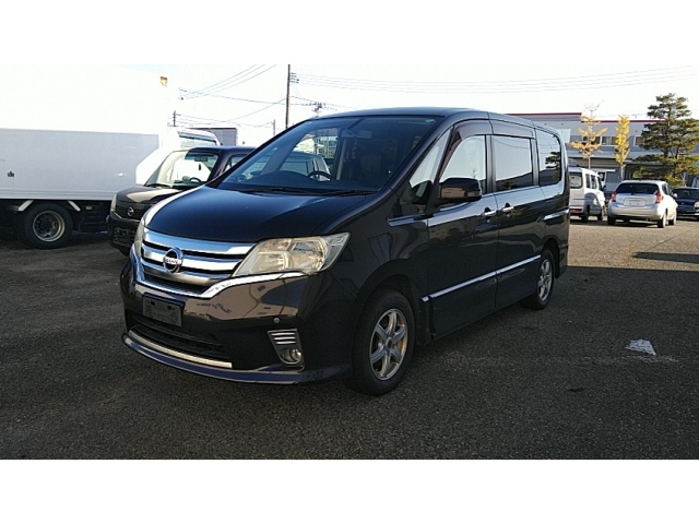 NISSAN SERENA 2011
