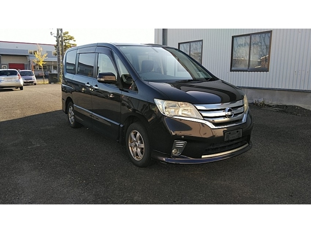 NISSAN SERENA 2011