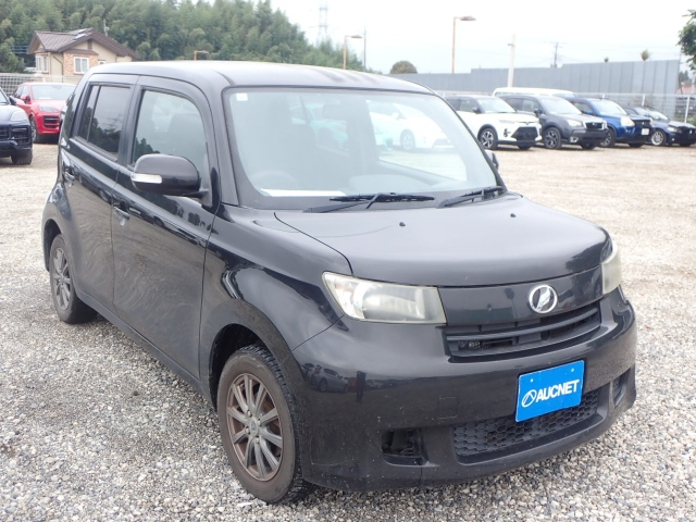 TOYOTA BB 2011