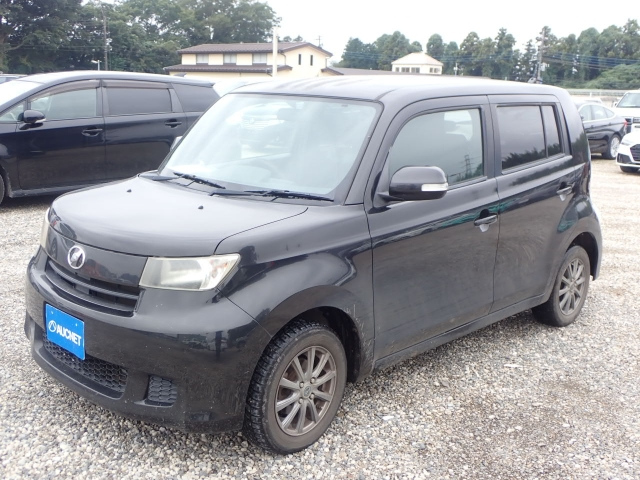 TOYOTA BB 2011