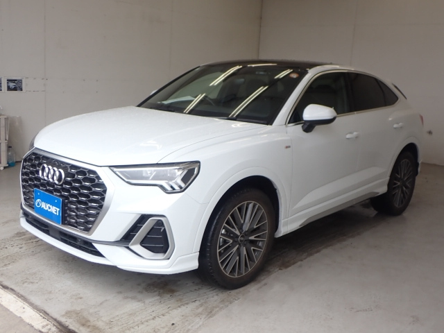 AUDI Q3 2021