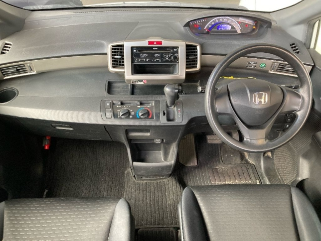 HONDA FREED 2015