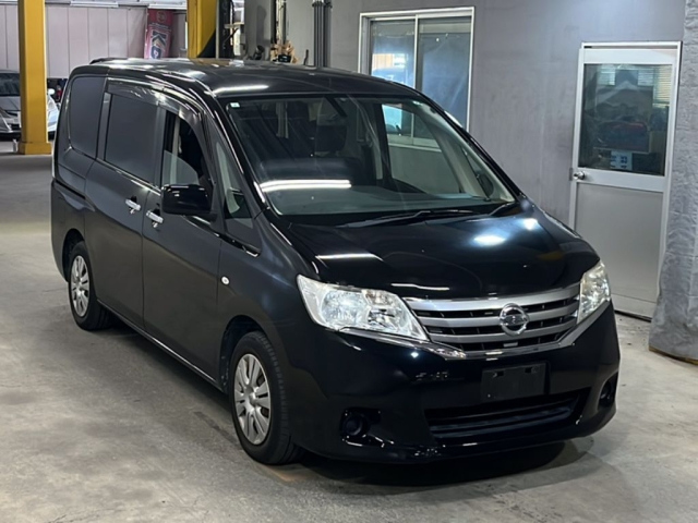 NISSAN SERENA 2011