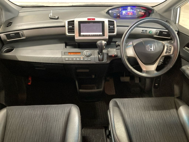 HONDA FREED 2013