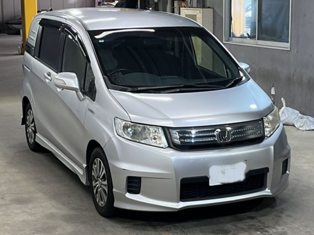 HONDA FREED 2013