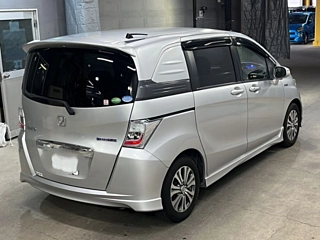 HONDA FREED 2013
