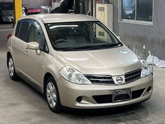 NISSAN TIIDA 2009