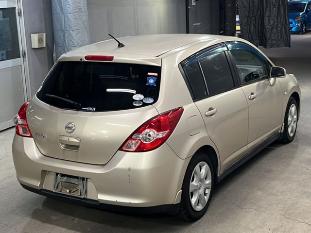 NISSAN TIIDA 2009