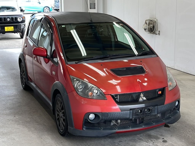 MITSUBISHI COLT 2010