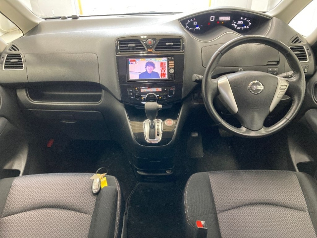 NISSAN SERENA 2013