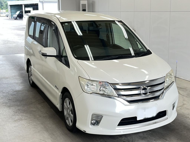 NISSAN SERENA 2013