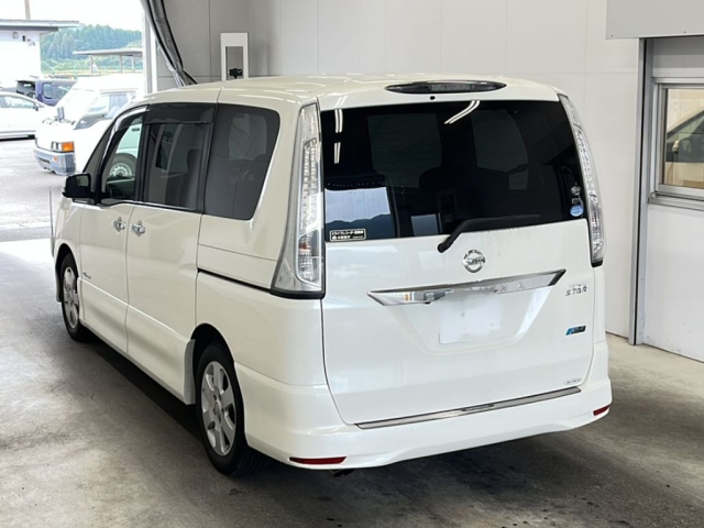 NISSAN SERENA 2013