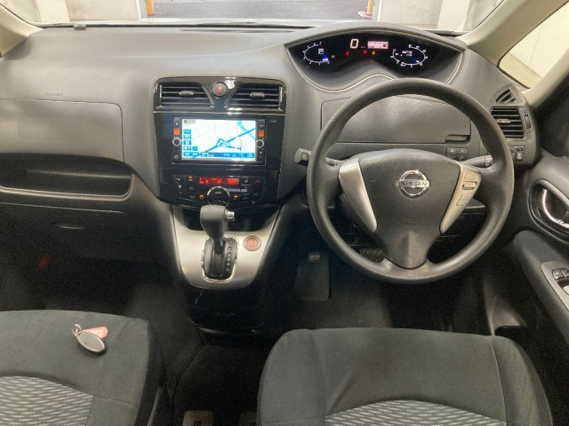 NISSAN SERENA 2012