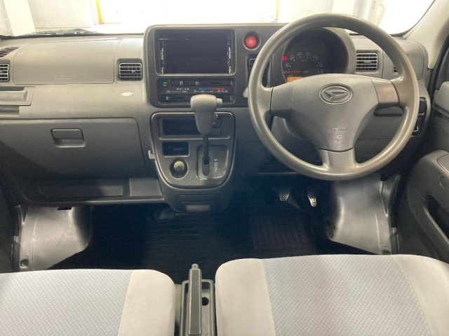 DAIHATSU HIJET VAN 2011