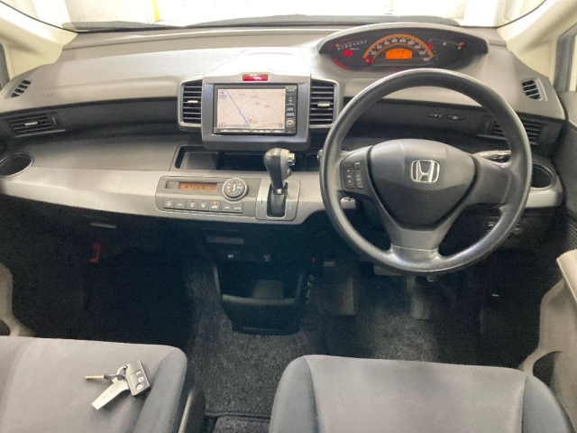 HONDA FREED 2010
