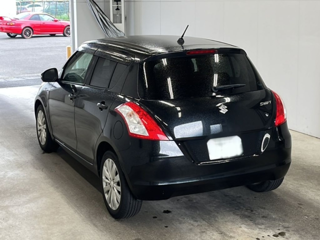 SUZUKI SWIFT 2012