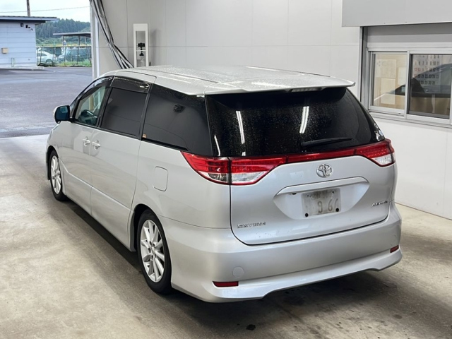 TOYOTA ESTIMA 2009