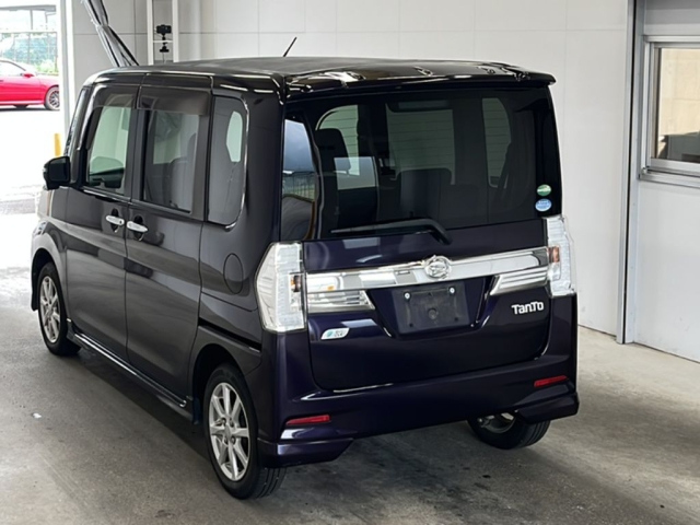 DAIHATSU TANTO 2014