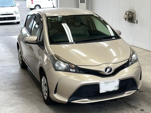 TOYOTA VITZ 2014
