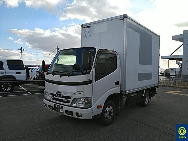 TOYOTA DYNA 2015