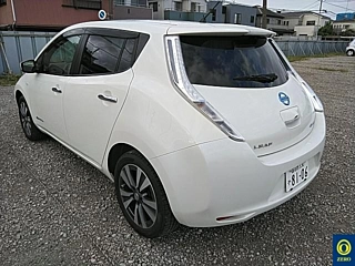 NISSAN LEAF 2017