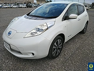 NISSAN LEAF 2017