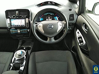 NISSAN LEAF 2017