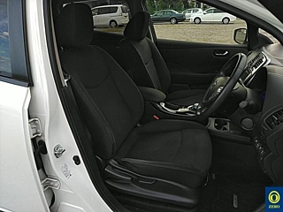 NISSAN LEAF 2017