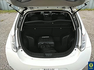 NISSAN LEAF 2017
