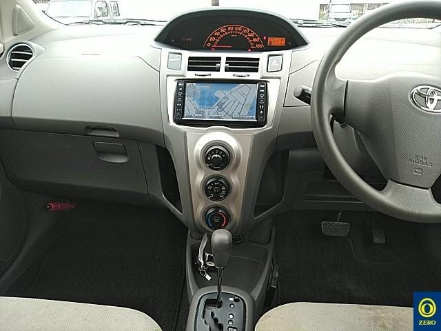 TOYOTA VITZ 2008