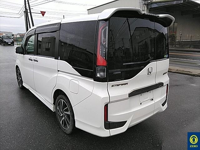 HONDA STEP WAGON 2016