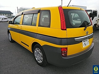 TOYOTA ISIS 2009